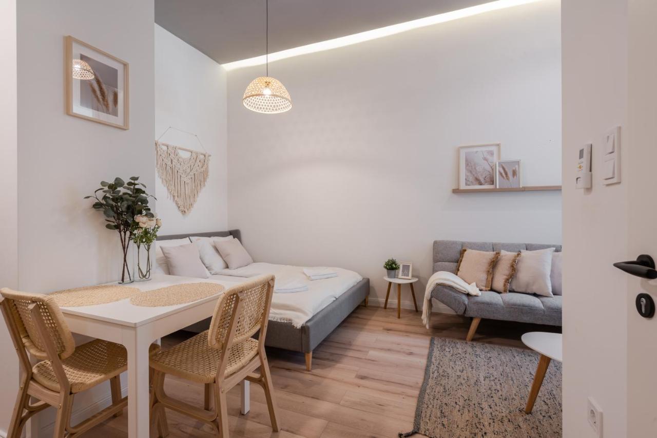 A62 - Akacfa Street Central Residence - Best Location By Bqa Budapest Eksteriør bilde